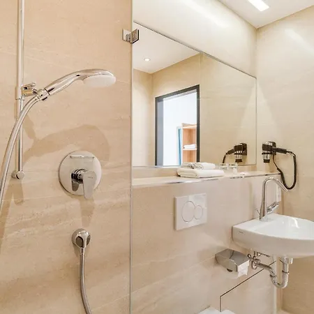 Hotel-etage Apfelrot Managed By Apfelbaum Otel 3*