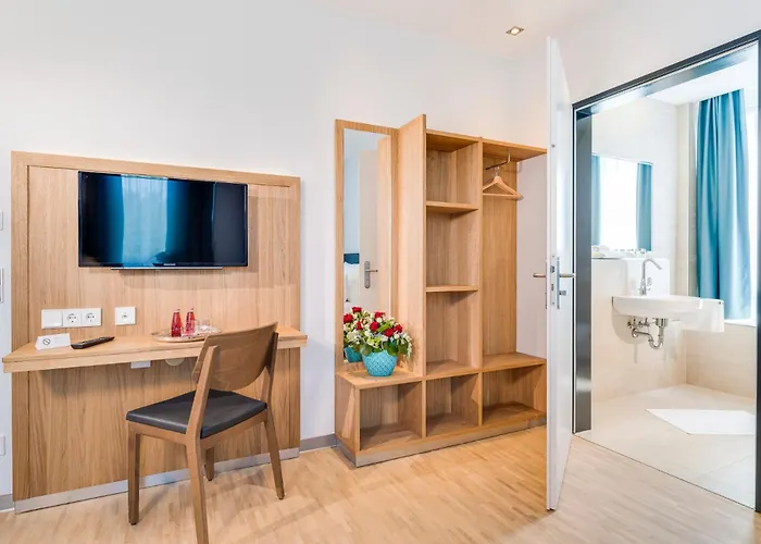 Отель Hotel-etage Apfelrot Managed By Apfelbaum 3*