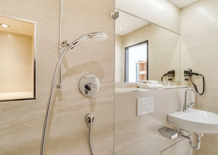 Отель Hotel-etage Apfelrot Managed By Apfelbaum 3*