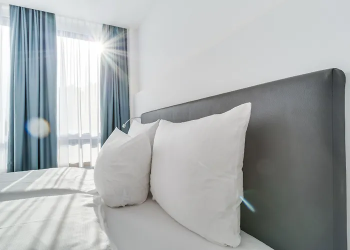 Отель Hotel-etage Apfelrot Managed By Apfelbaum 3*